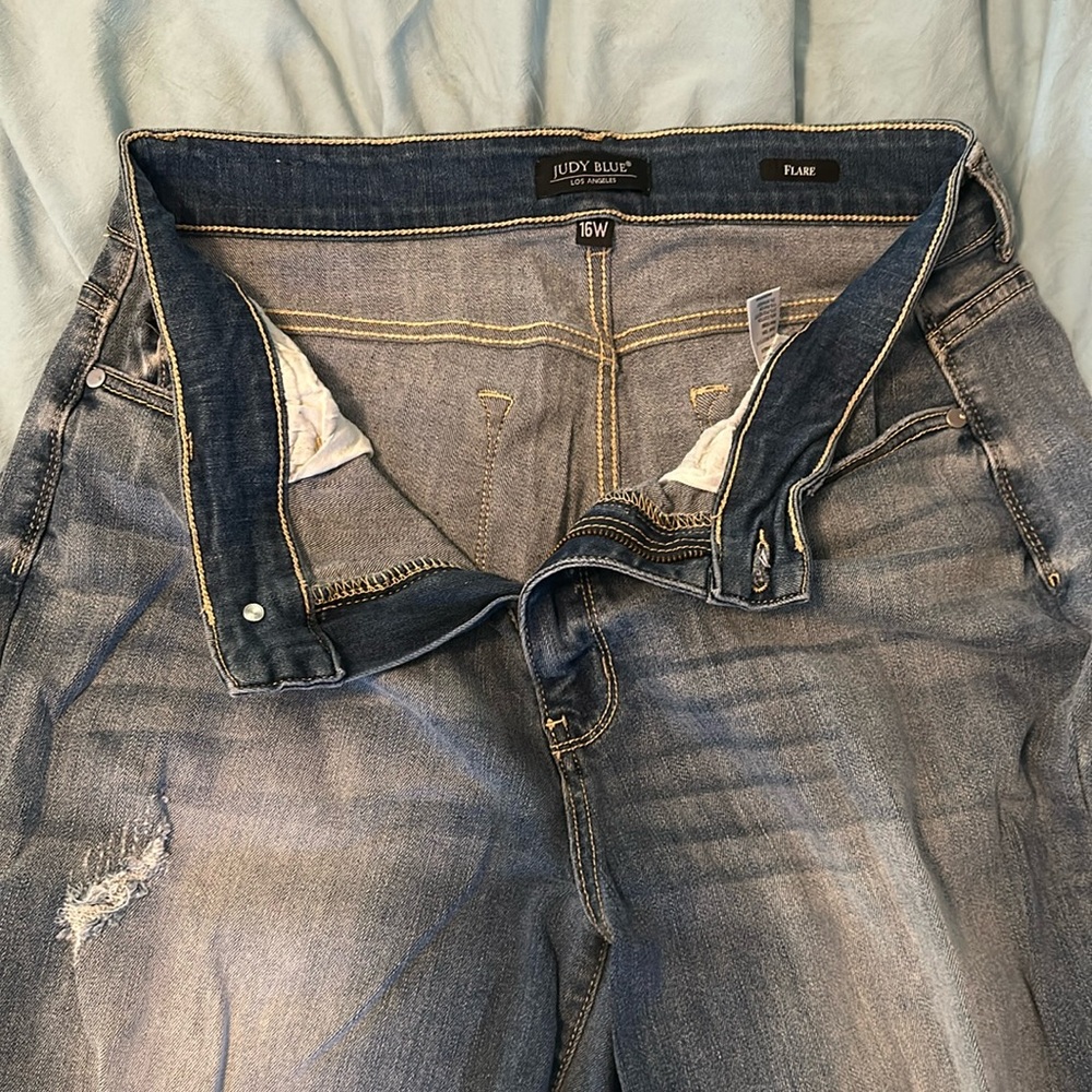 Judy Blue 16W Flare Cut Jean Distressed Medium Wash